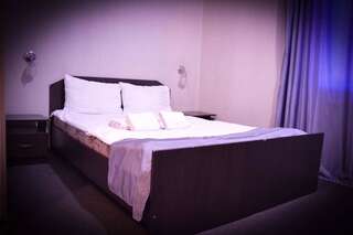 Отели для свиданий Mini Hotel VIP Семей Двухместный номер с 1 кроватью и собственной ванной комнатой-4
