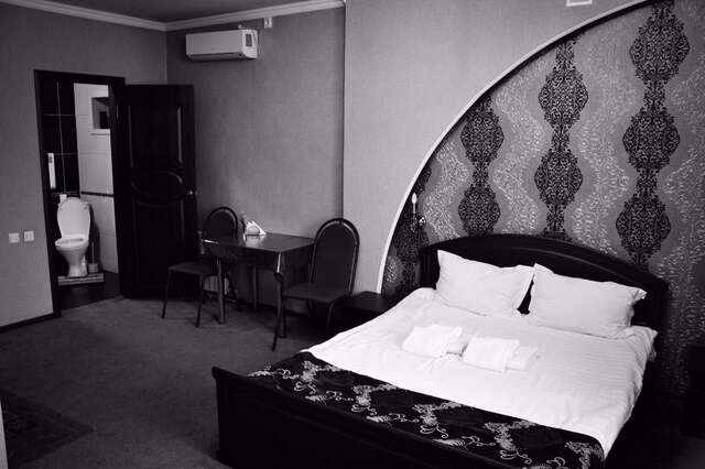 Отели для свиданий Mini Hotel VIP Семей-41